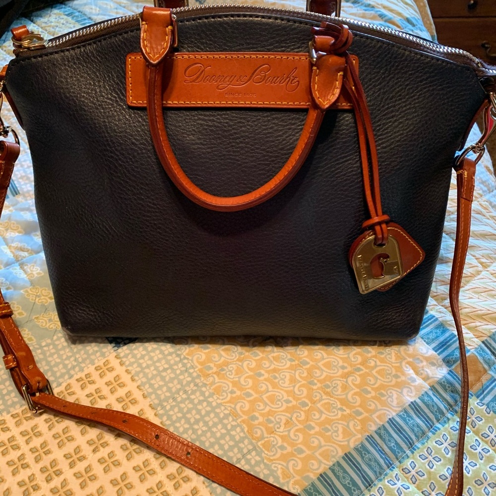 Dooney Bourke satchel/shoulder bag